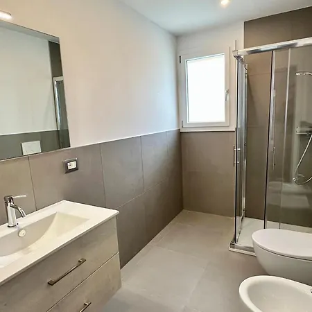 Apartman With Pool In *